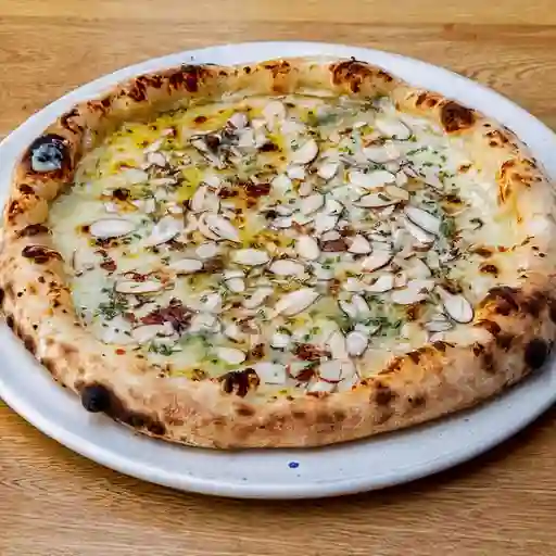Pizza napolitana Quattro 50 Pizza & Bar